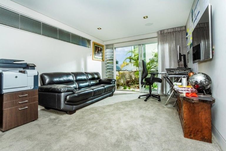 Photo of property in 21 Brighton Terrace, Mairangi Bay, Auckland, 0630