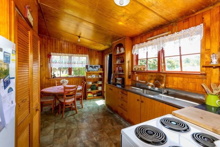 Photo of property in 185 Tasman Street, Opunake, 4616