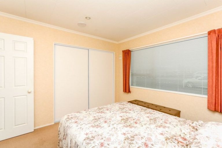 Photo of property in 38 Tukapa Street, Westown, New Plymouth, 4310