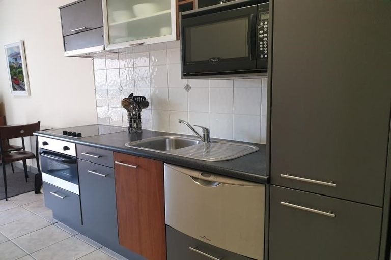 Photo of property in Atrium Towers, 6d/154 The Terrace, Wellington Central, Wellington, 6011