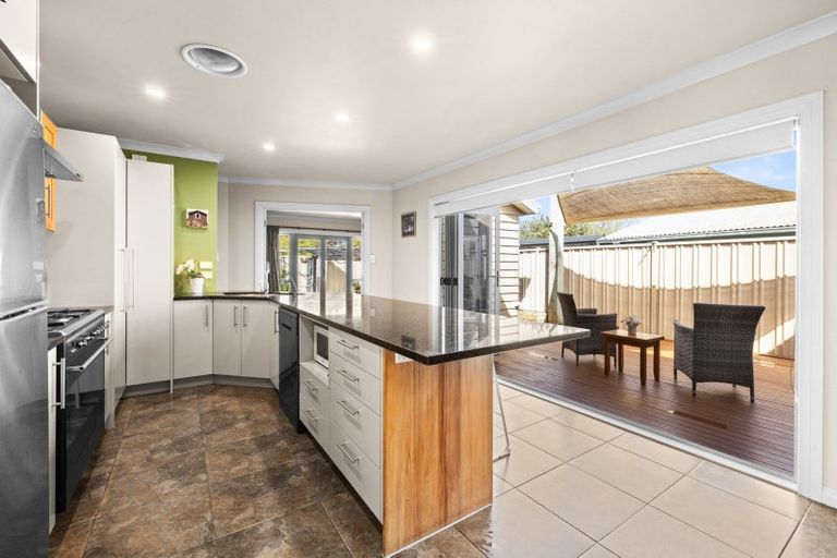 Photo of property in 101a Taradale Road, Onekawa, Napier, 4110
