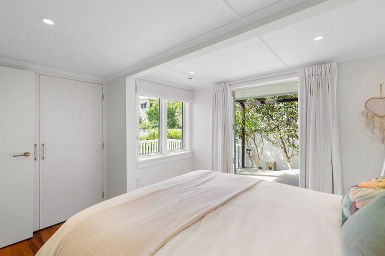 Photo of property in 68 St Michaels Avenue, Point Chevalier, Auckland, 1022
