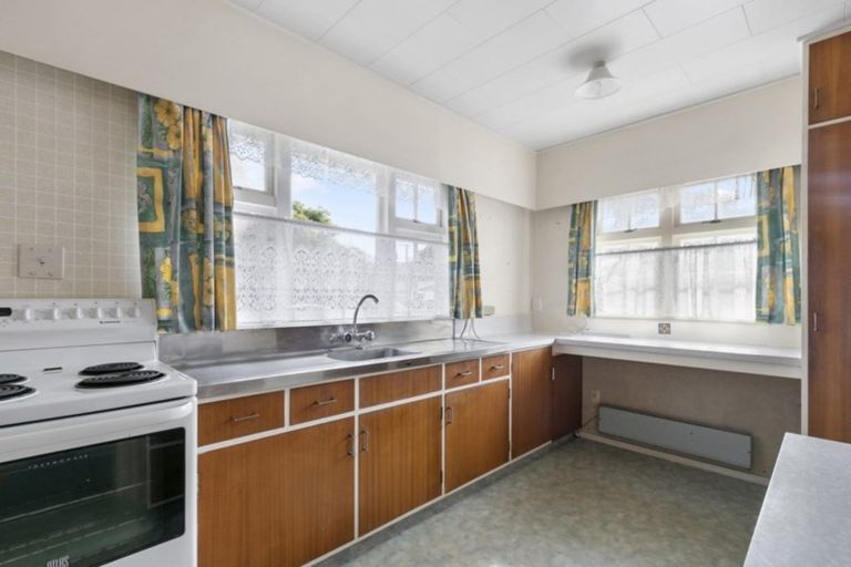 Photo of property in 17 Korau Grove, Stokes Valley, Lower Hutt, 5019