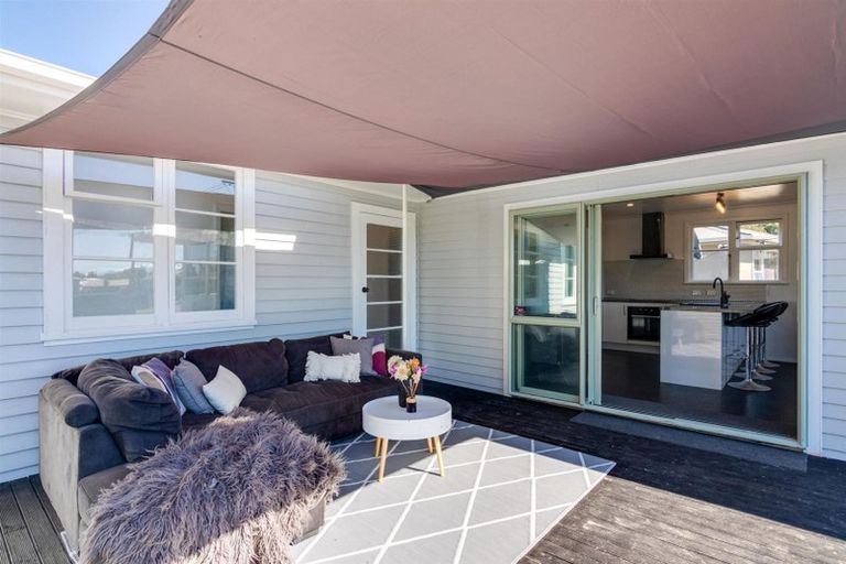 Photo of property in 10 Jones Place, Masterton, 5810