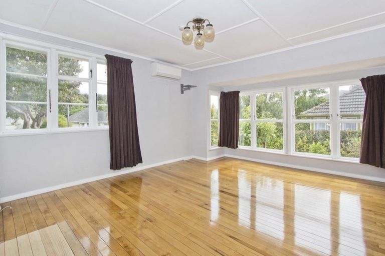 Photo of property in 6 Boyd Grove, Naenae, Lower Hutt, 5011