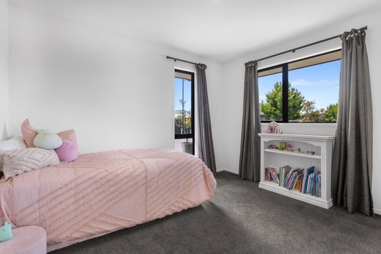 Photo of property in 11 Woodlaw Crescent, Prebbleton, 7604