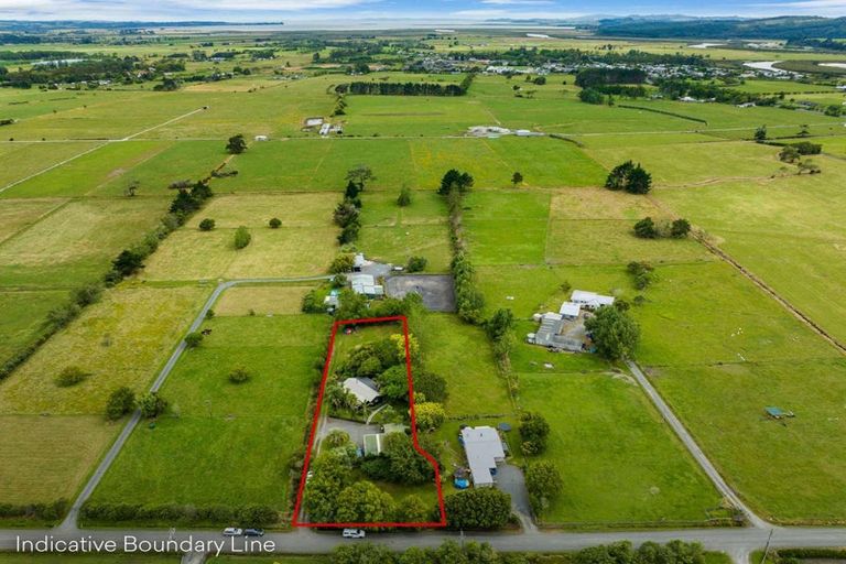 Photo of property in 56 Te Pua School Road, Helensville, 0875