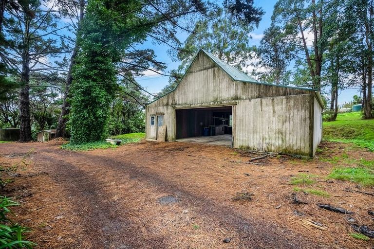 Photo of property in 29 Te Henga Road, Waitakere, Auckland, 0781