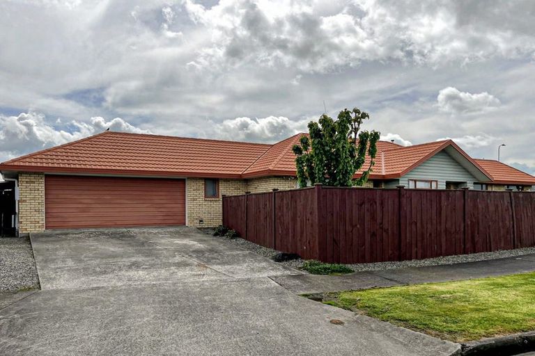 Photo of property in 53 Branigan Parade, Kelvin Grove, Palmerston North, 4414