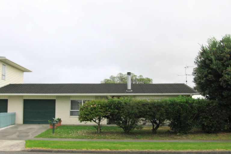 Photo of property in 2b Sylvan Avenue, Waikanae, 5036