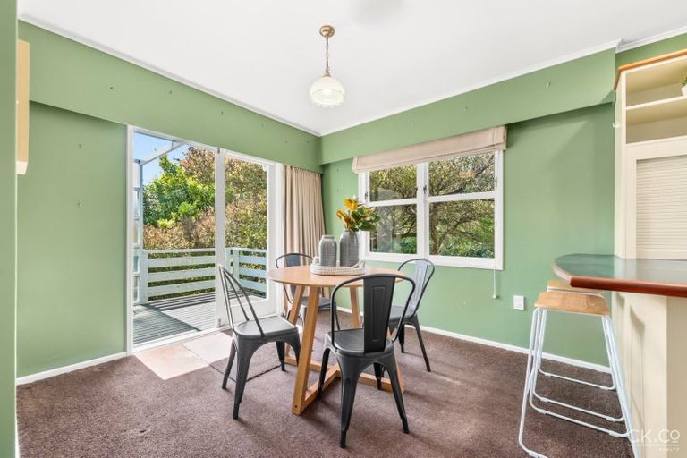 Photo of property in 10 Cedar Street, Maungaraki, Lower Hutt, 5010