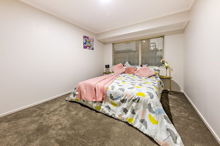 Photo of property in 31 Muirfield Street, Wattle Downs, Auckland, 2103