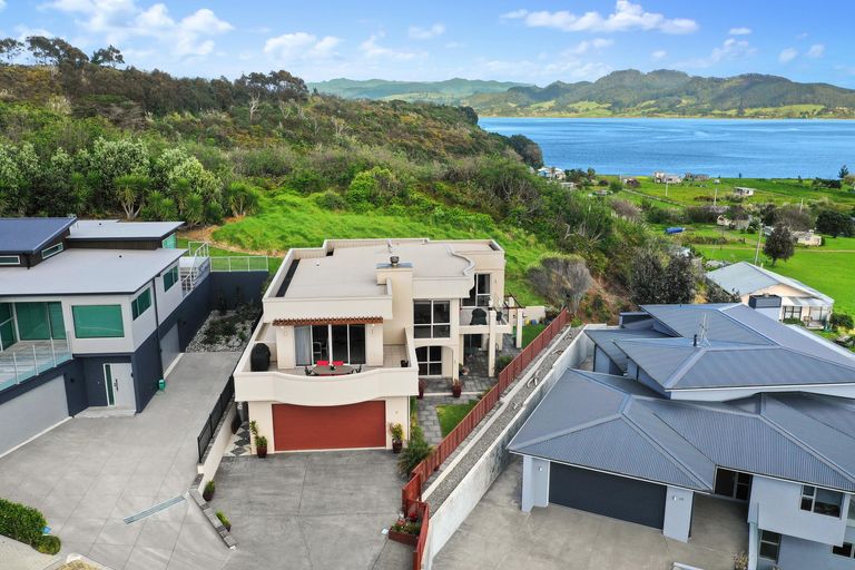 Photo of property in 2/508 Seaforth Road, Bowentown, Waihi Beach, 3177