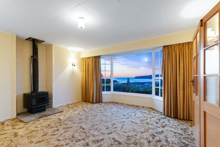 Photo of property in 45 Kahu Road, Paremata, Porirua, 5024