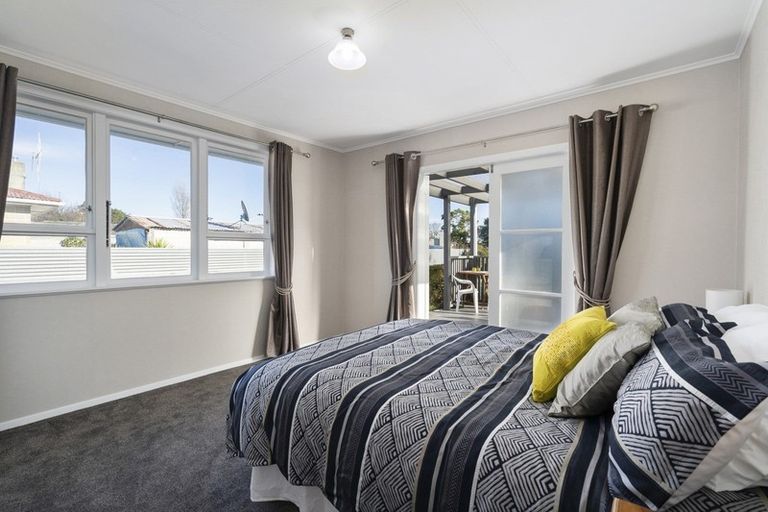 Photo of property in 17 Wilson Crescent, Highbury, Palmerston North, 4412