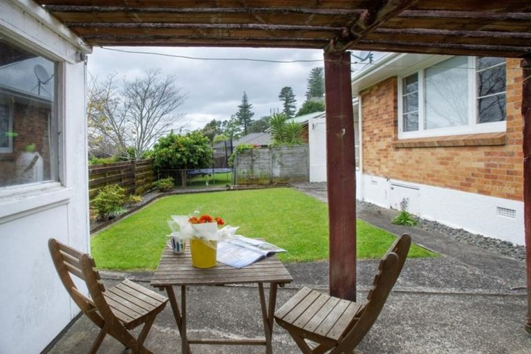 Photo of property in 16 Parkvale Road, Otumoetai, Tauranga, 3110