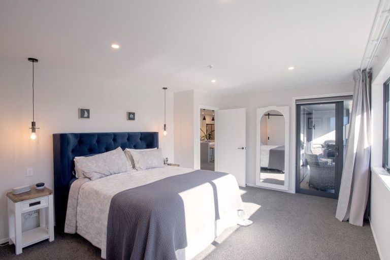 Photo of property in 18 Park Street, Winton, 9720