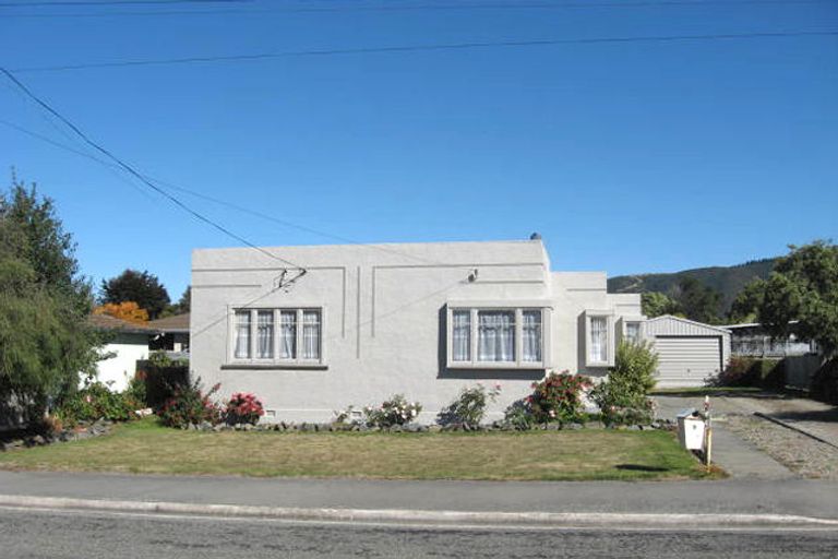 Photo of property in 9 Meyer Street, Waimate, 7924