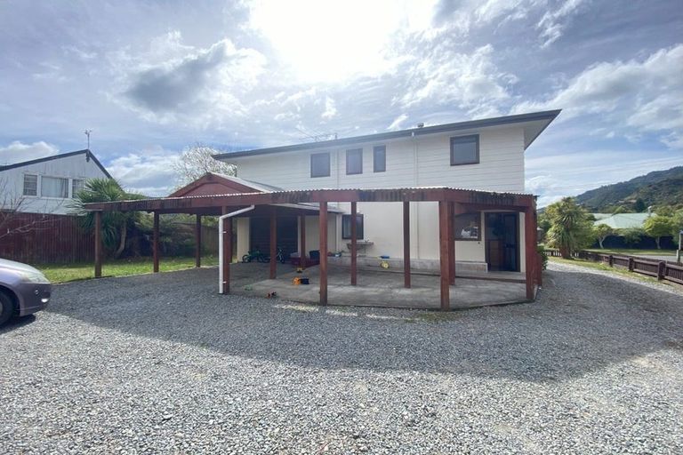 Photo of property in 11 Turners Road, Waikawa, Picton, 7220