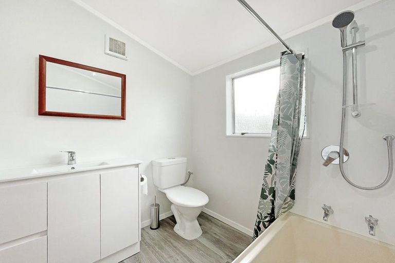 Photo of property in 26a Viewmont Drive, Harbour View, Lower Hutt, 5010