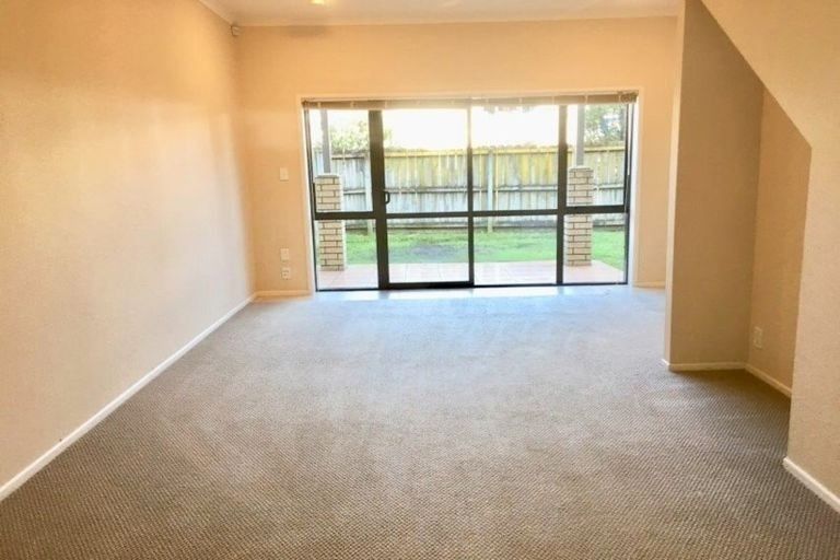 Photo of property in 62 Skip Lane, East Tamaki, Auckland, 2013