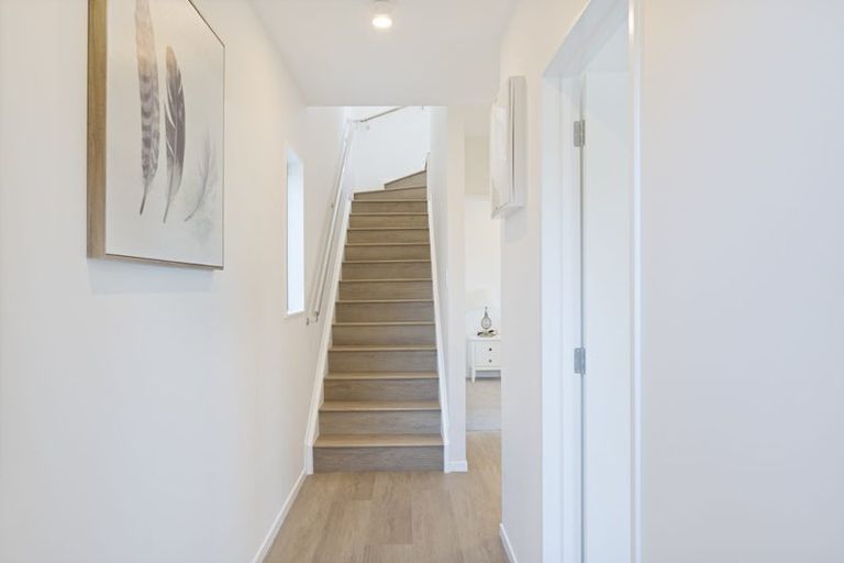 Photo of property in 35a Hereford Street, Te Atatu Peninsula, Auckland, 0610