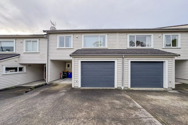 Photo of property in 6/78 Fernhill Way, Oteha, Auckland, 0632