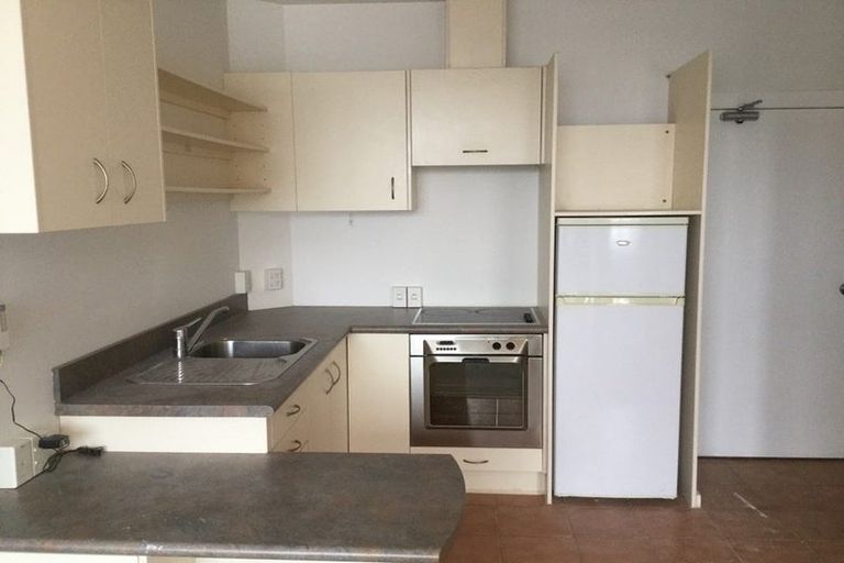 Photo of property in Terrace Tower Apartments, 13c/126 The Terrace, Wellington Central, Wellington, 6011