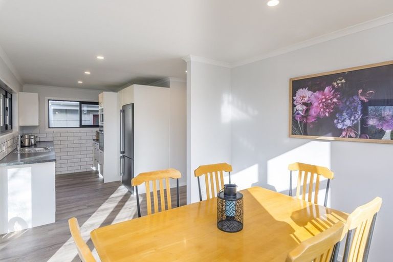 Photo of property in 28 Kaka Road, Raumati Beach, Paraparaumu, 5032