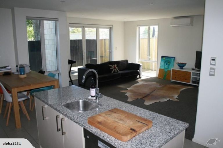 Photo of property in 9b Pavilion Crescent, Hillmorton, Christchurch, 8024