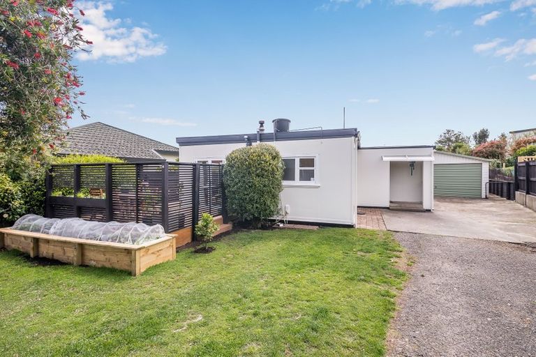 Photo of property in 39 Raumati Road, Raumati Beach, Paraparaumu, 5032