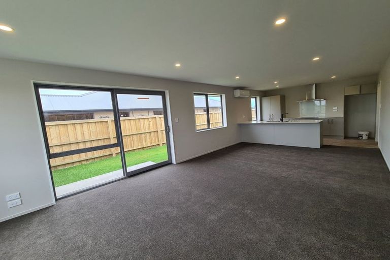 Photo of property in 62 Broadway Parade, Rolleston, 7615