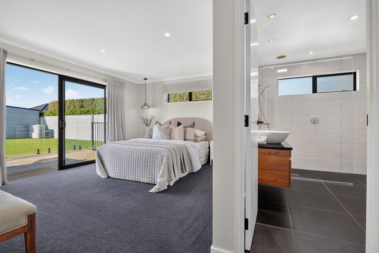 Photo of property in 34 Alan Livingston Drive, Cambridge, 3434