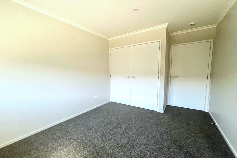 Photo of property in 8 Manaakitia Road, Karaka, 2124