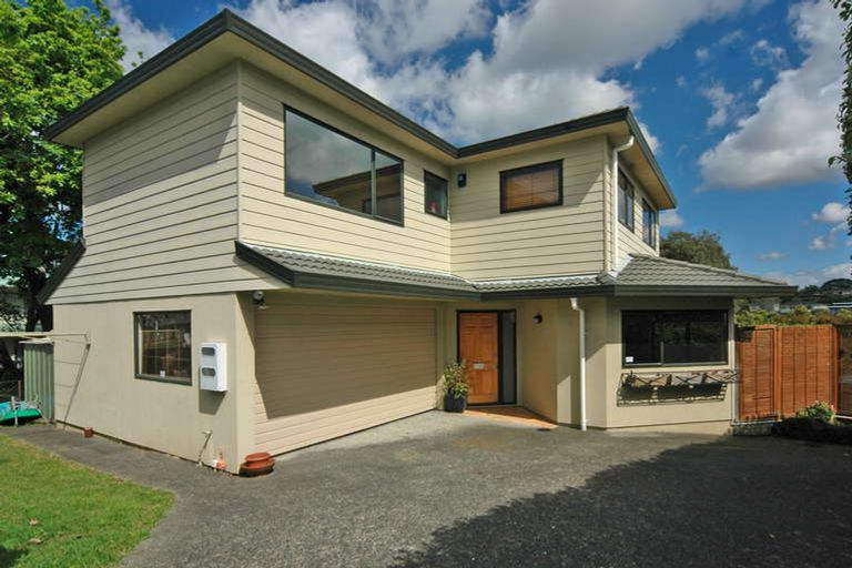 Photo of property in 176a Forrest Hill Road, Forrest Hill, Auckland, 0620