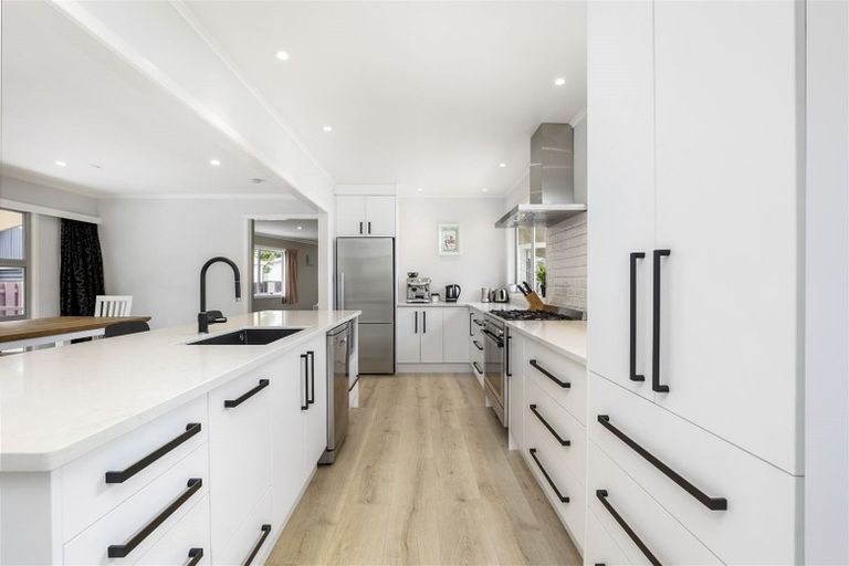 Photo of property in 87 Pohutukawa Drive, Pukete, Hamilton, 3200