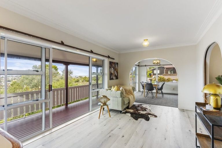 Photo of property in 35 Gretel Place, Hillcrest, Auckland, 0627