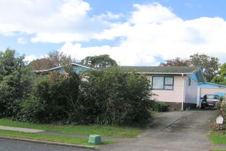 Photo of property in 47 Sikkim Crescent, Clover Park, Auckland, 2019