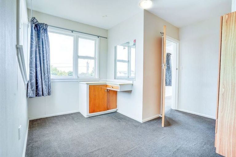 Photo of property in 129 Springs Road, Hornby, Christchurch, 8042