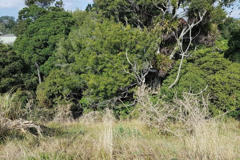 Photo of property in 15 Garrett Drive, Whalers Gate, New Plymouth, 4310