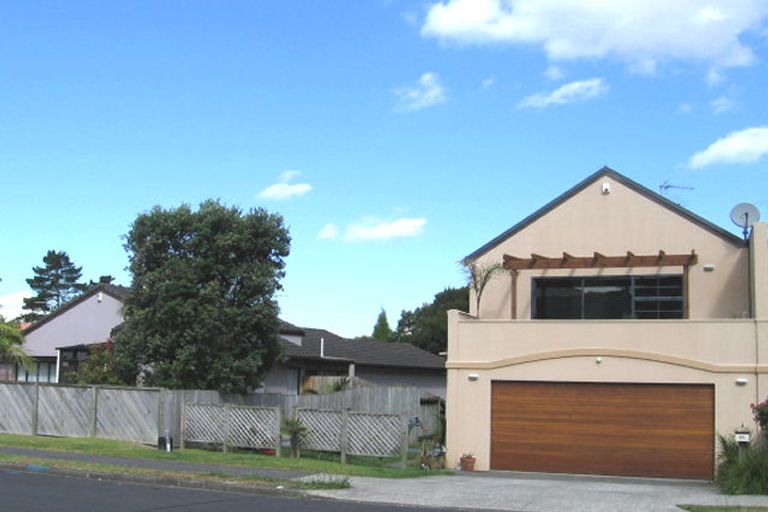 Photo of property in 56a Lagoon Way, West Harbour, Auckland, 0618