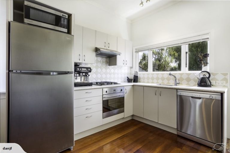 Photo of property in 26 Aramoana Avenue, Devonport, Auckland, 0624