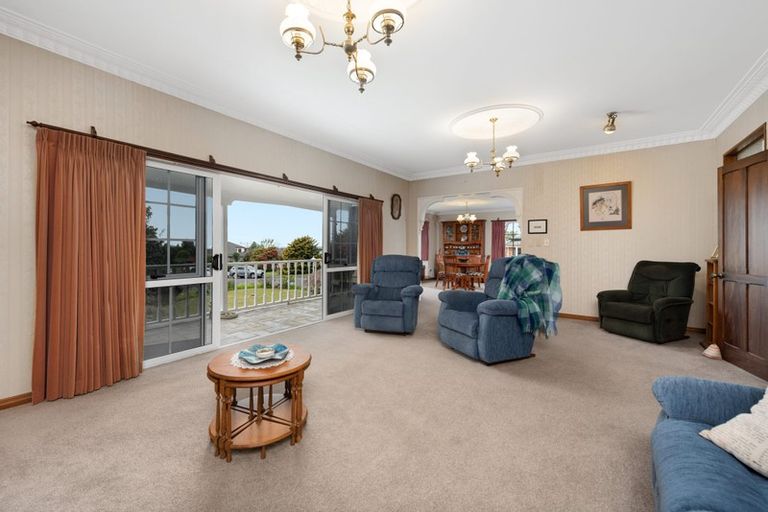 Photo of property in 16 Randell Place, Te Puke, 3119