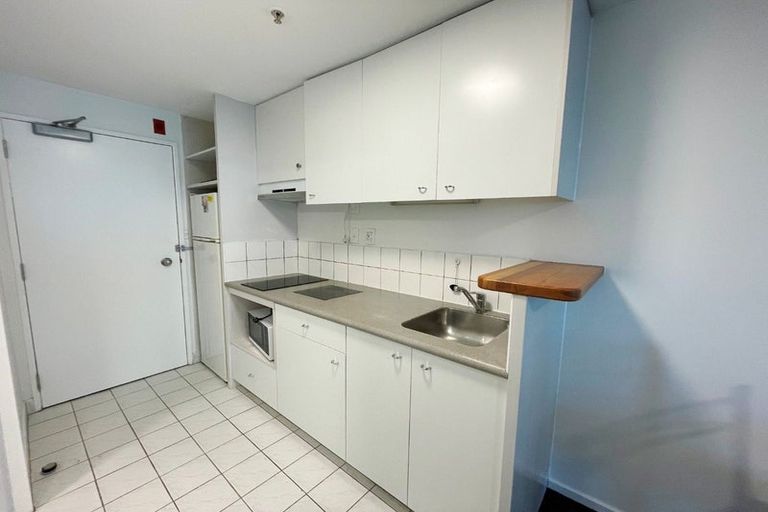 Photo of property in Cintra Apartments, 5e/3 Whitaker Place, Grafton, Auckland, 1010