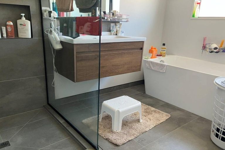 Photo of property in 6 Bellows Close, Halswell, Christchurch, 8025