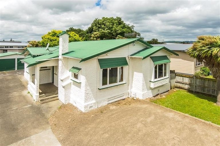 Photo of property in 7 Marne Street, Hokowhitu, Palmerston North, 4410