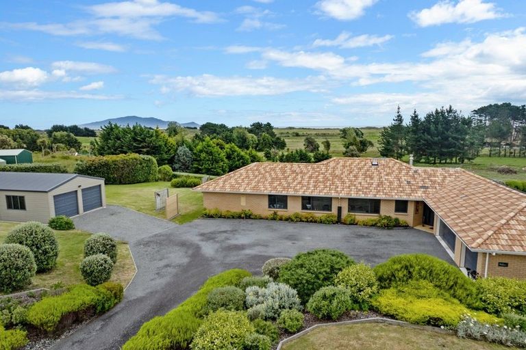 Photo of property in 12 Waitaheke Road, Te Horo, Otaki, 5581