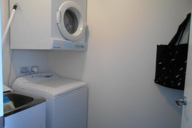 Photo of property in Montreaux Apartments, 5k/164 The Terrace, Wellington Central, Wellington, 6011