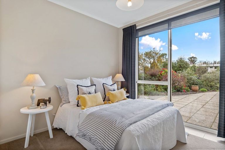 Photo of property in 14a Worsleys Road, Cracroft, Christchurch, 8025