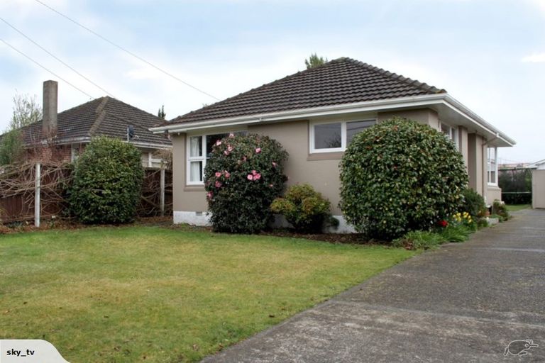 Photo of property in 73 Appleby Crescent, Burnside, Christchurch, 8053